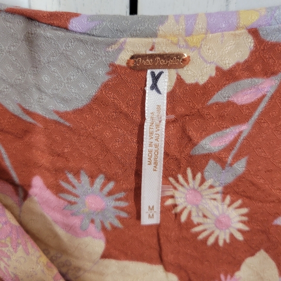 NWOT FREE PEOPLE ava Reversible Micro Top Floral Medium Red - Picture 4 of 4